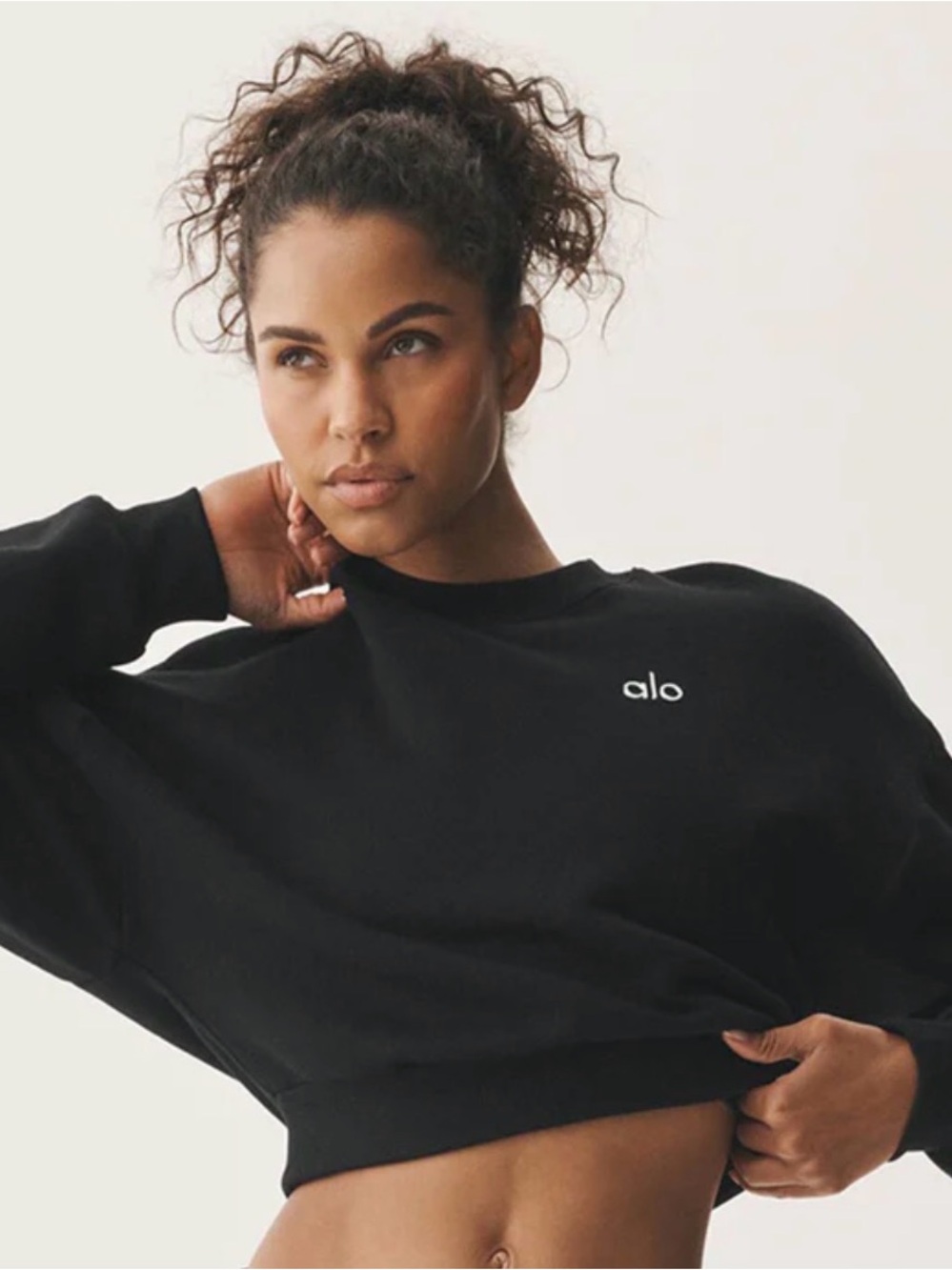 NWT ALO Yoga Women's Black cropped  Sweatshirt